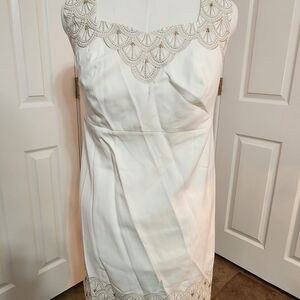 Midnight Velvet Strapless White Dress with Lace Accents